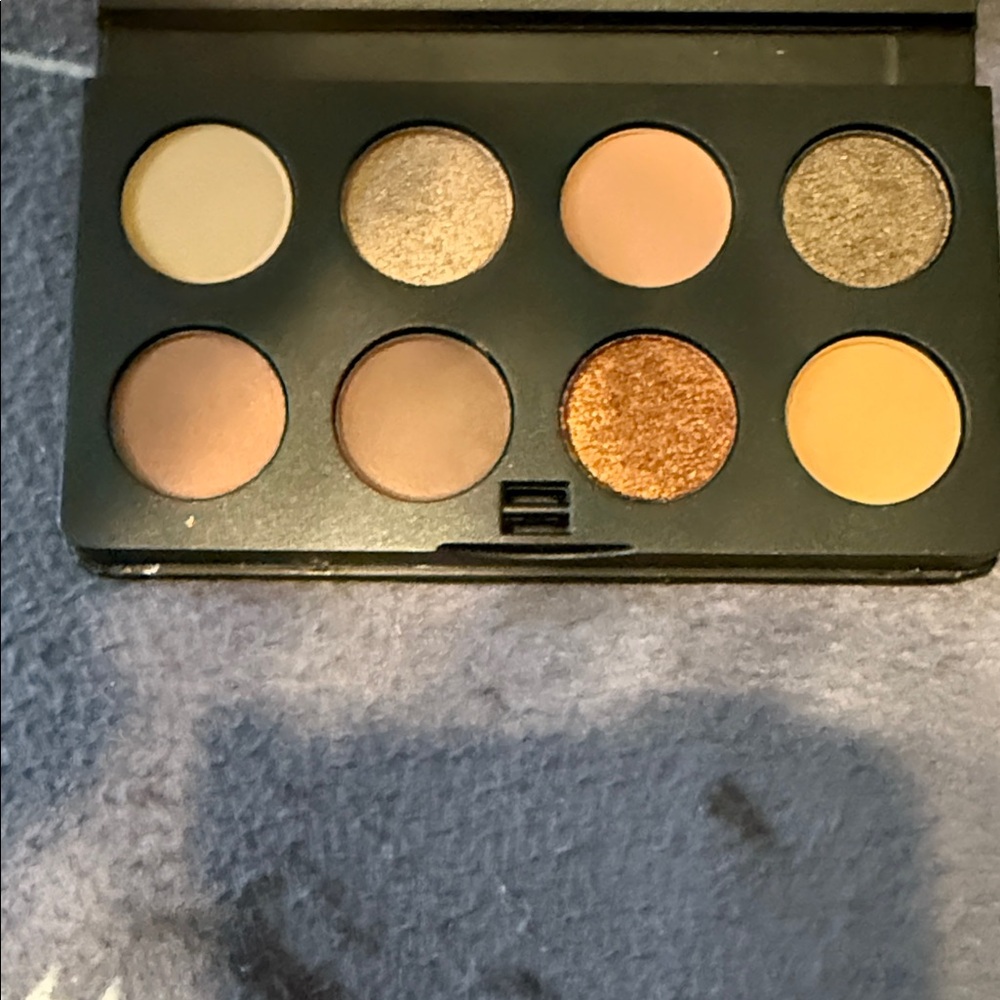 Smashbox Black and Peach Eyeshadow Case